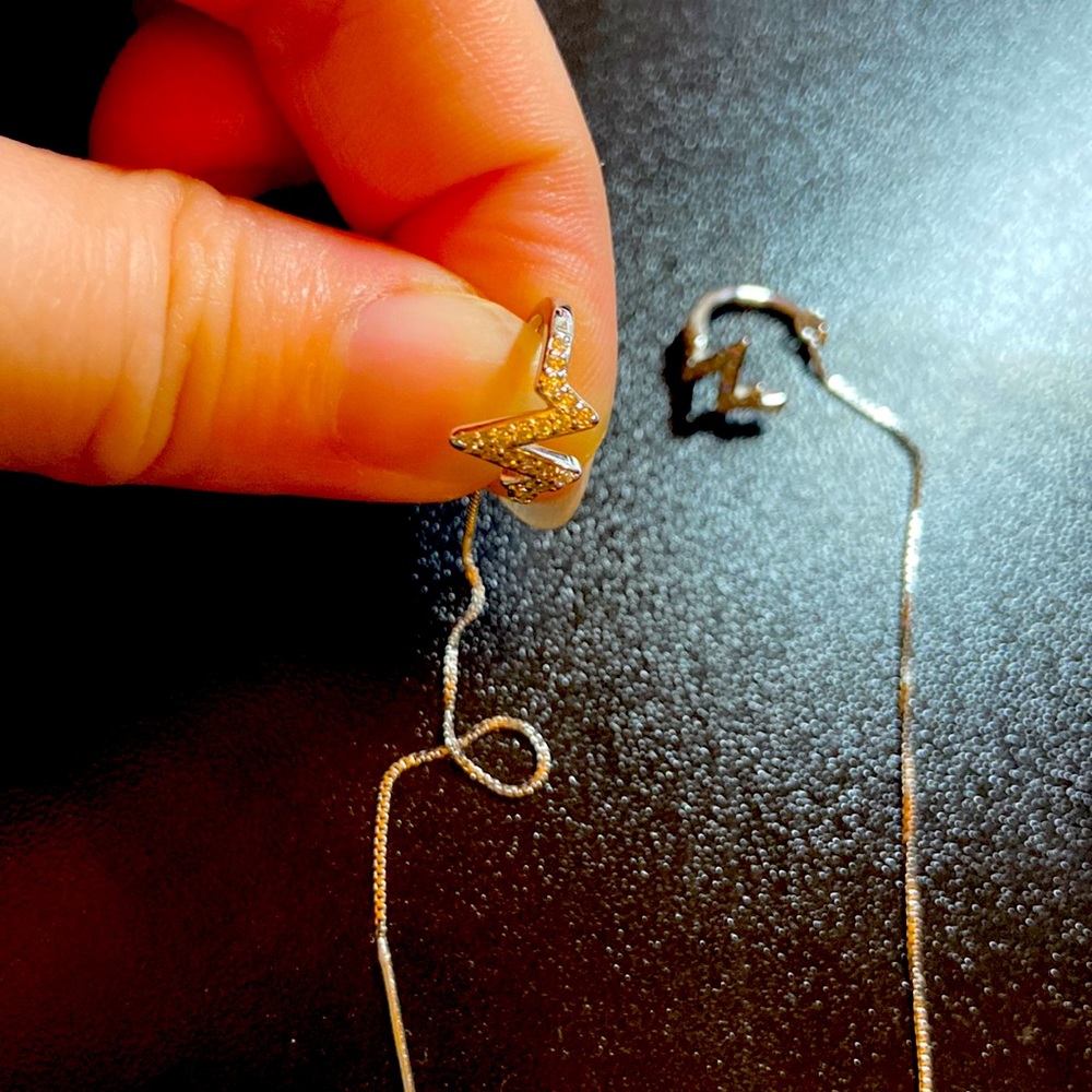 Shining heartbeat shape ear clip with threader